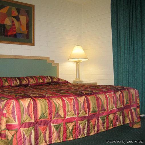 Econo Lodge Inn & Suites Yuma I-8 Екстериор снимка