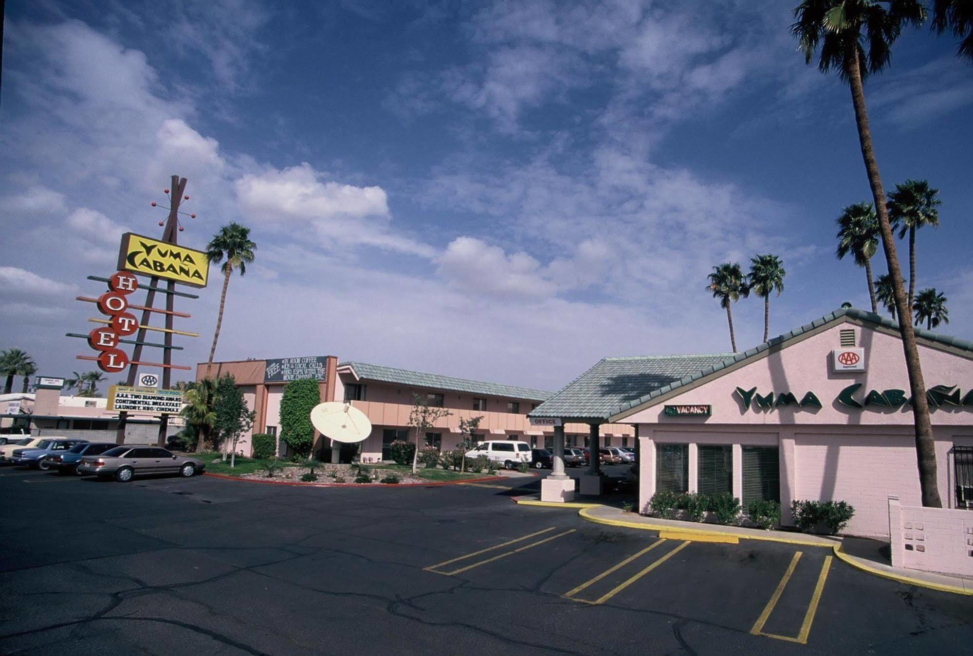 Econo Lodge Inn & Suites Yuma I-8 Екстериор снимка